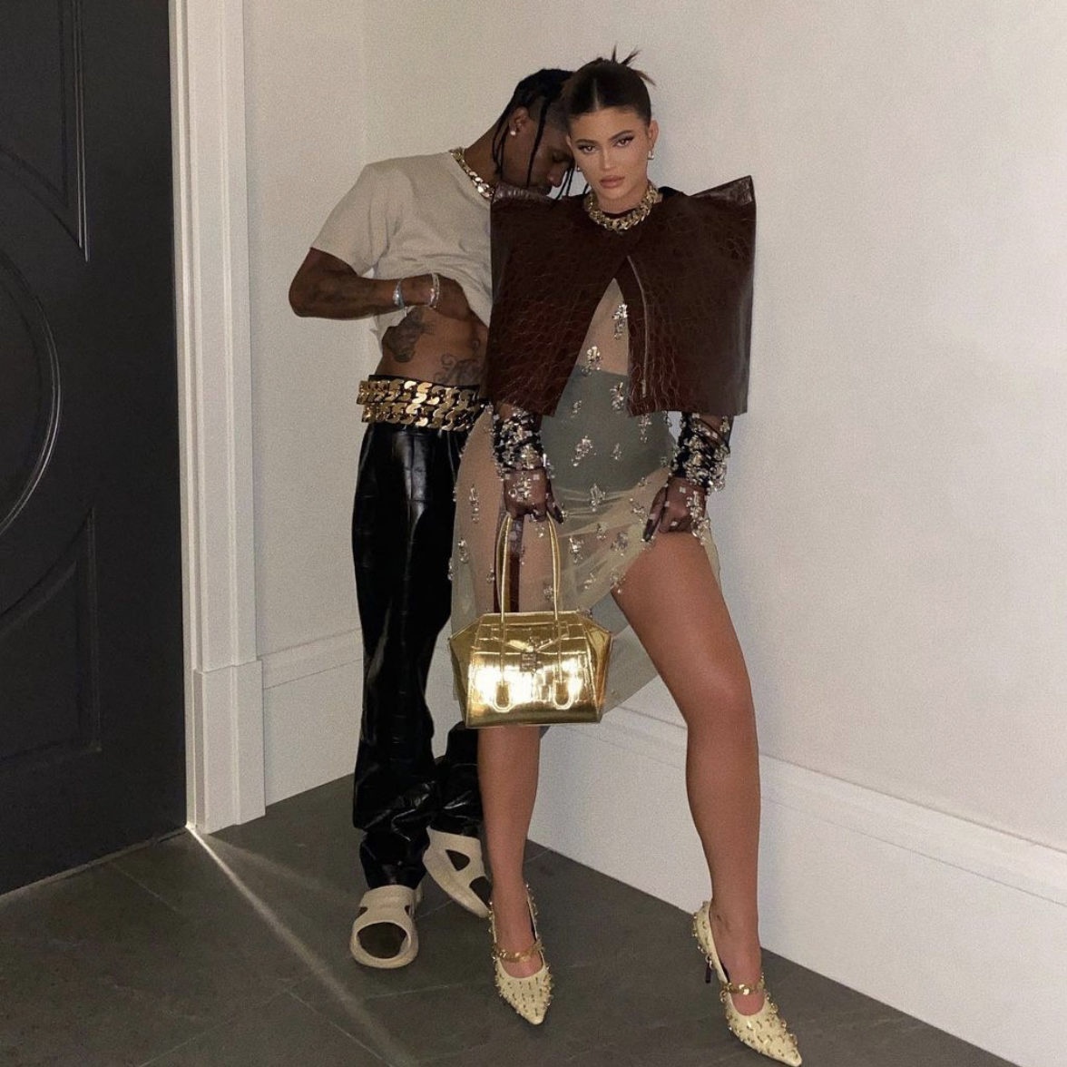 Thoi trang Kylie Jenner va Travis Scott anh 8