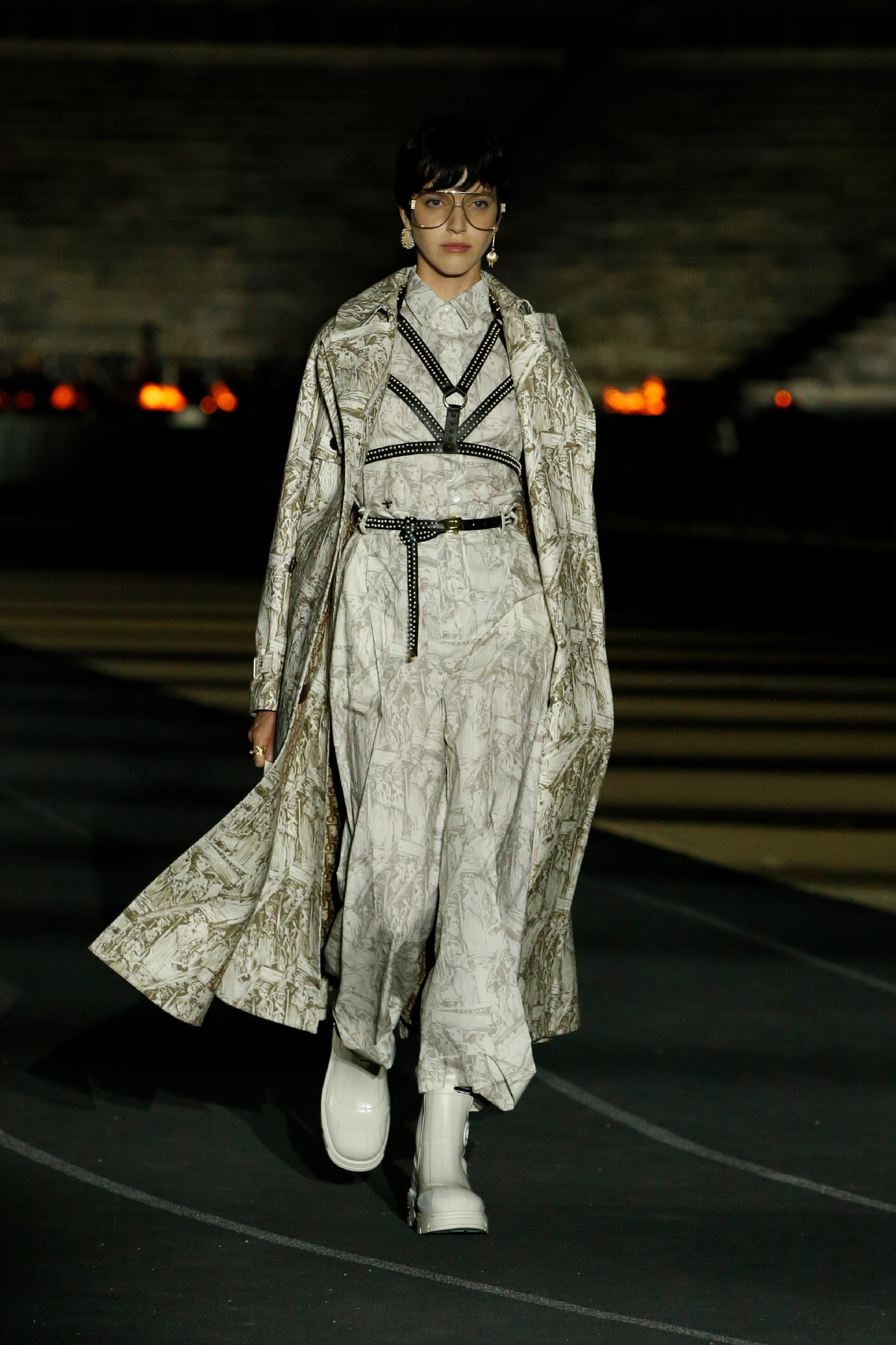 Show thoi trang Louis Vuitton anh 19