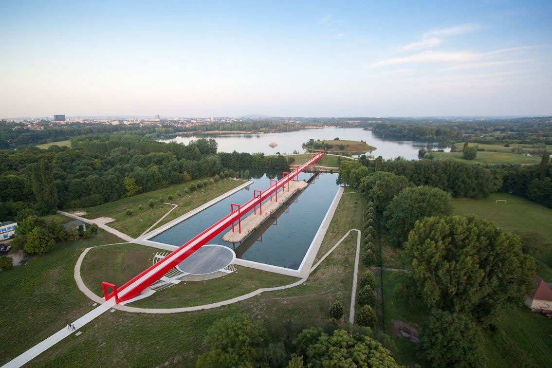 Show thoi trang Louis Vuitton anh 2