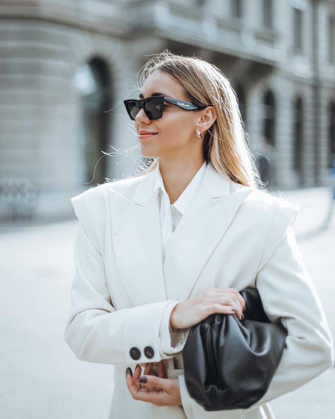 Gu an mac vo cau thu anh 3