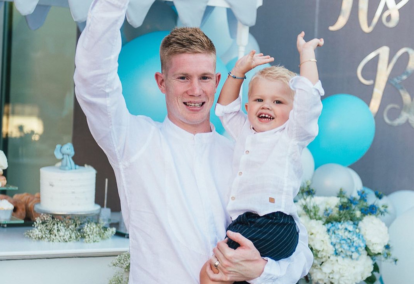 Con trai cau thu Kevin De Bruyne thich mac do giong cha hinh anh