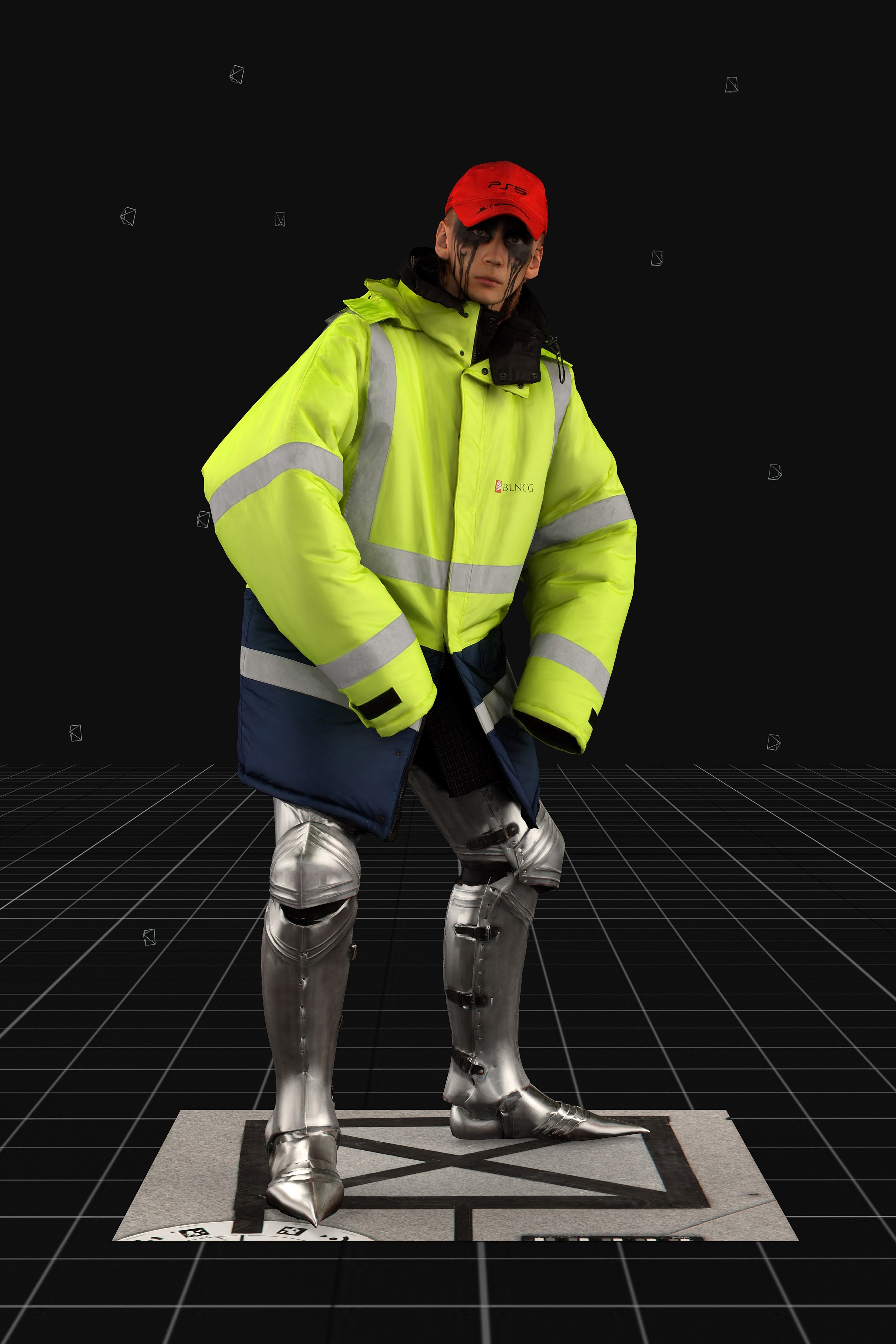 Ao bao ho cua Balenciaga anh 2