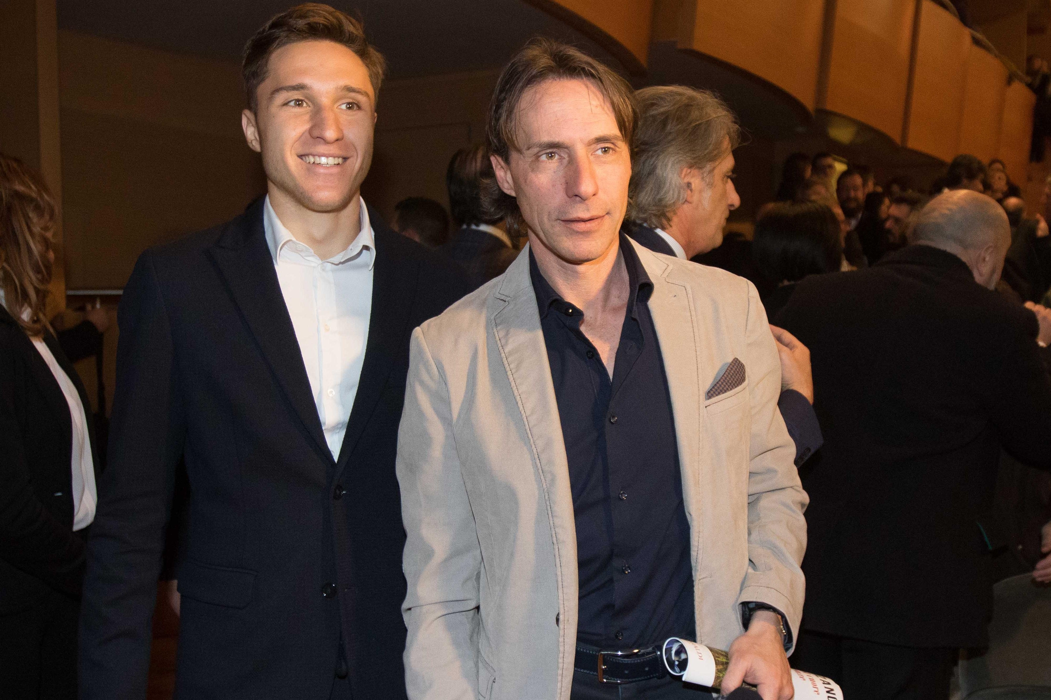 Thời trang cầu thủ Federico Chiesa ảnh 8 Thoi trang cau thu Federico Chiesa anh 8