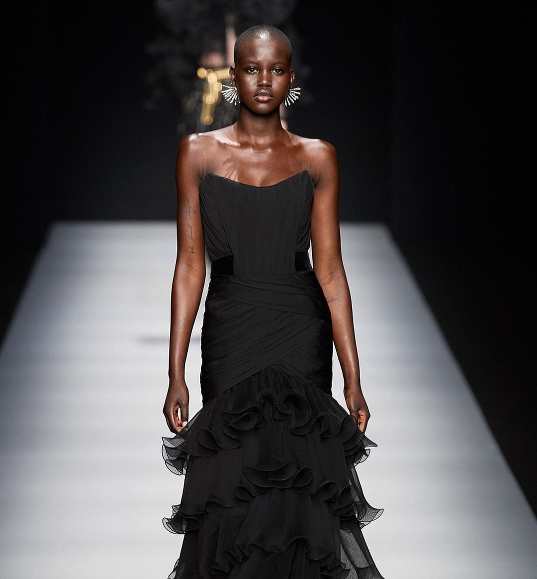 Miet thi ve dep nguoi mau anh 3