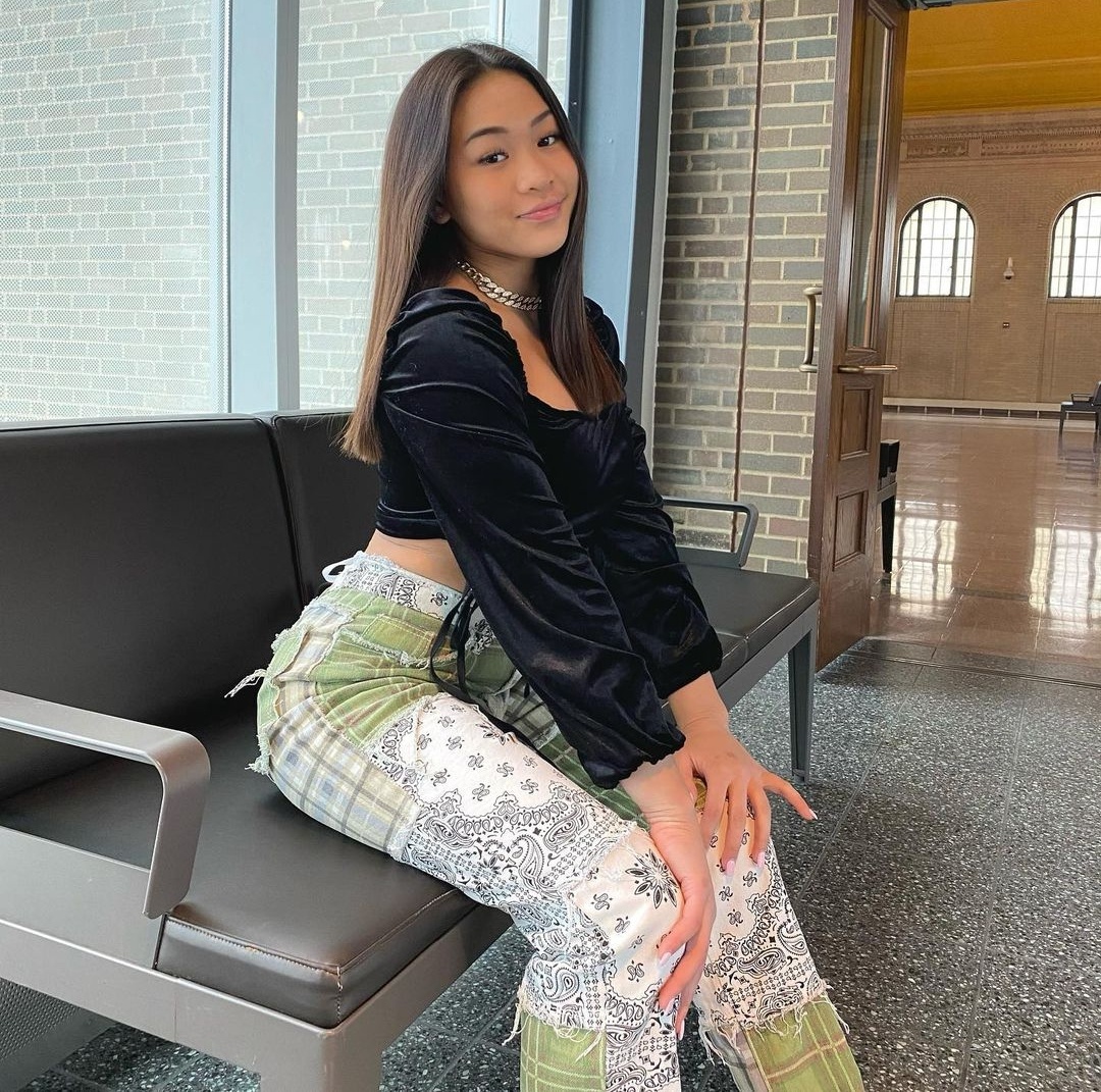 Thoi trang van dong vien goc H'Mong anh 3