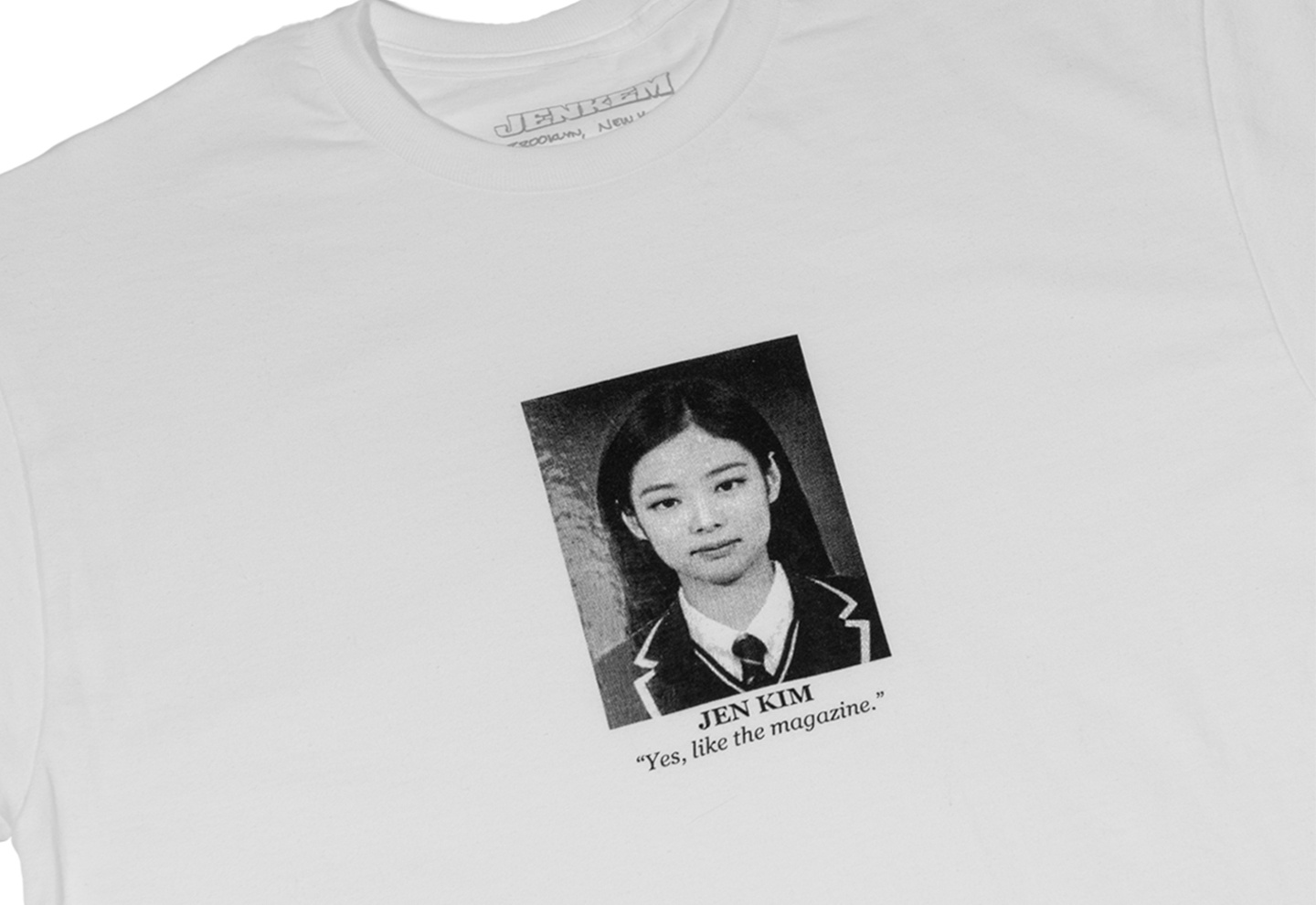 Ao in hinh chan dung Jennie gay tranh cai hinh anh