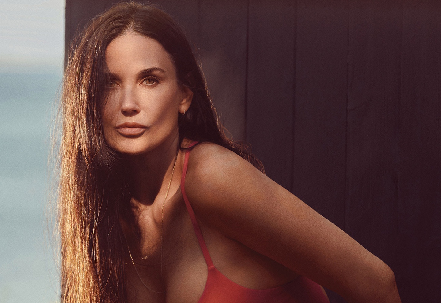 Demi Moore quang cao do tam o tuoi 58 hinh anh