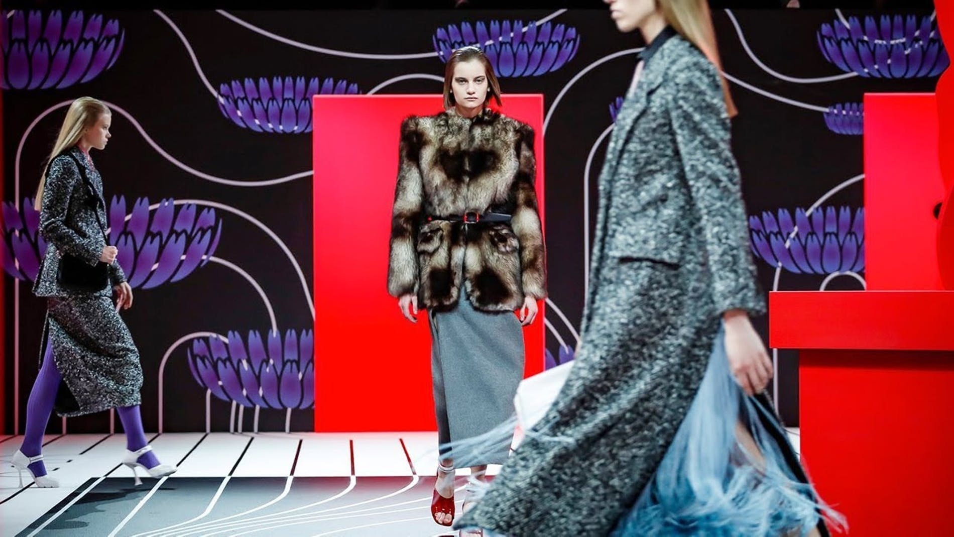 Show dien thoi trang Prada anh 1