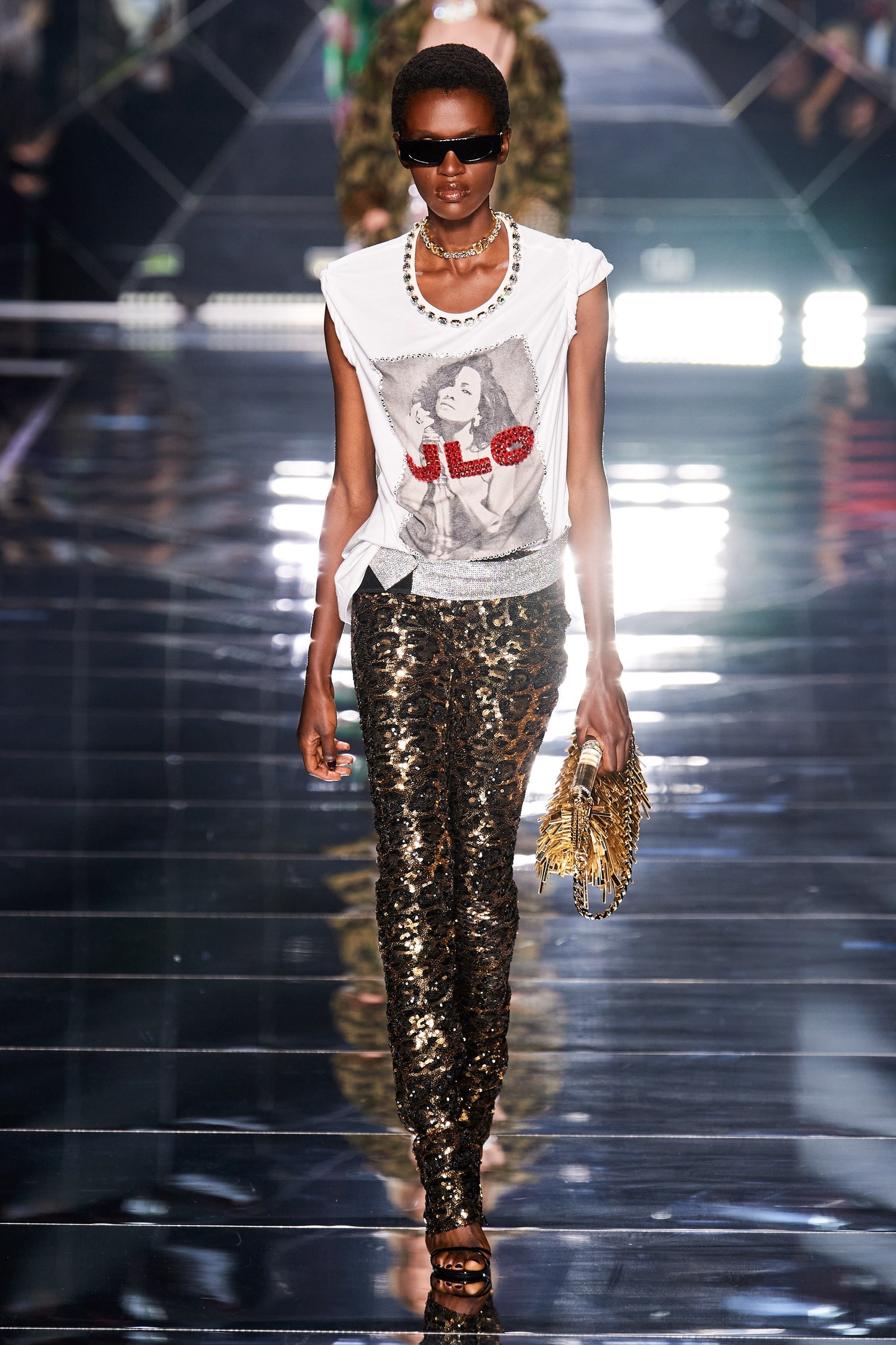 Show dien thoi trang Prada anh 17