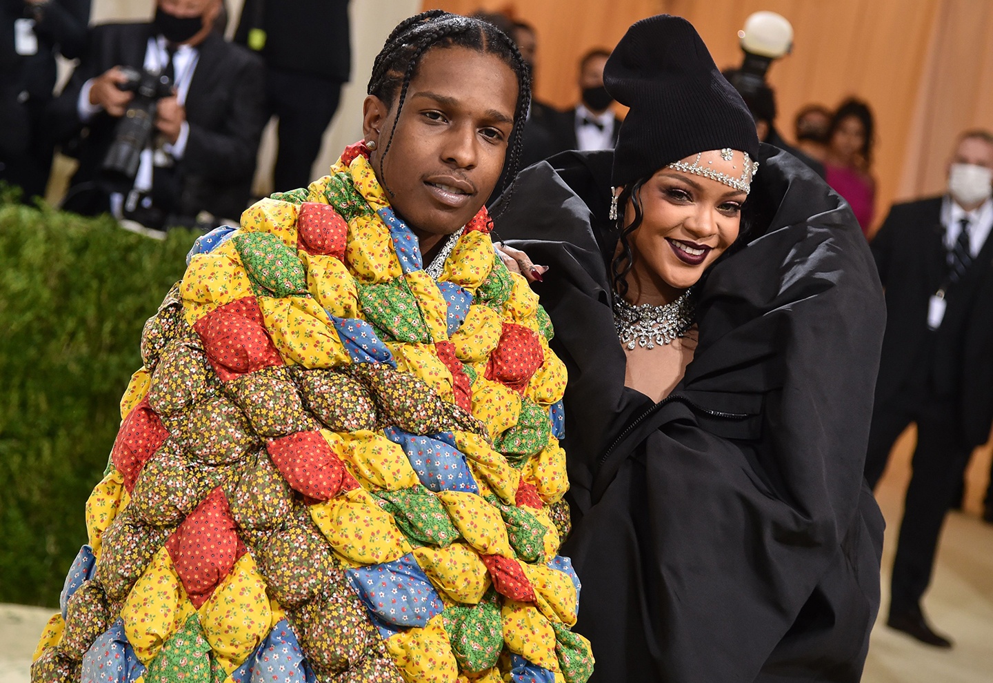 Trang phuc nam rapper mac o Met Gala la chan bong cua nguoi qua co hinh anh