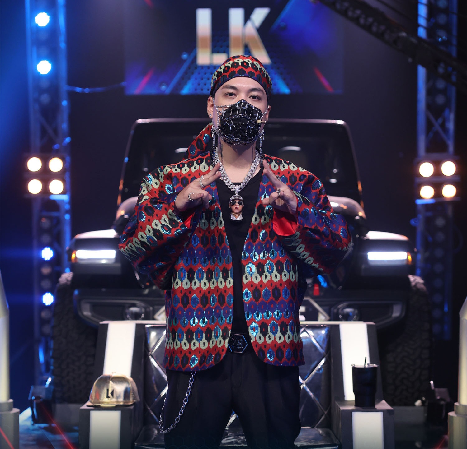 Xu hướng đeo vòng cổ xích vàng ảnh 1 Xu huong deo vong co xich vang anh 1