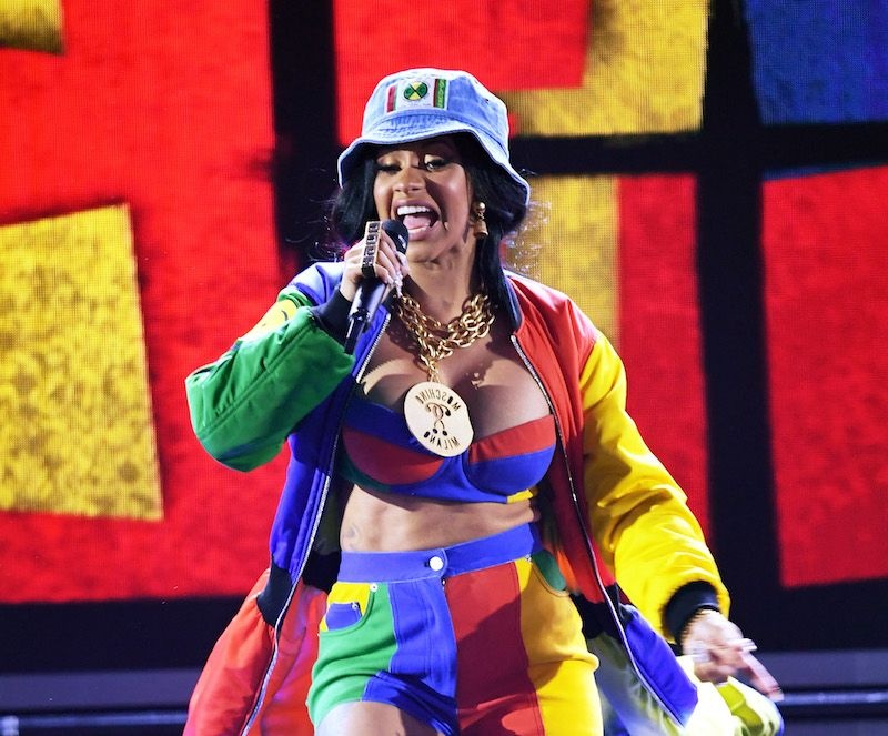 Xu huong deo vong co xich vang anh 4