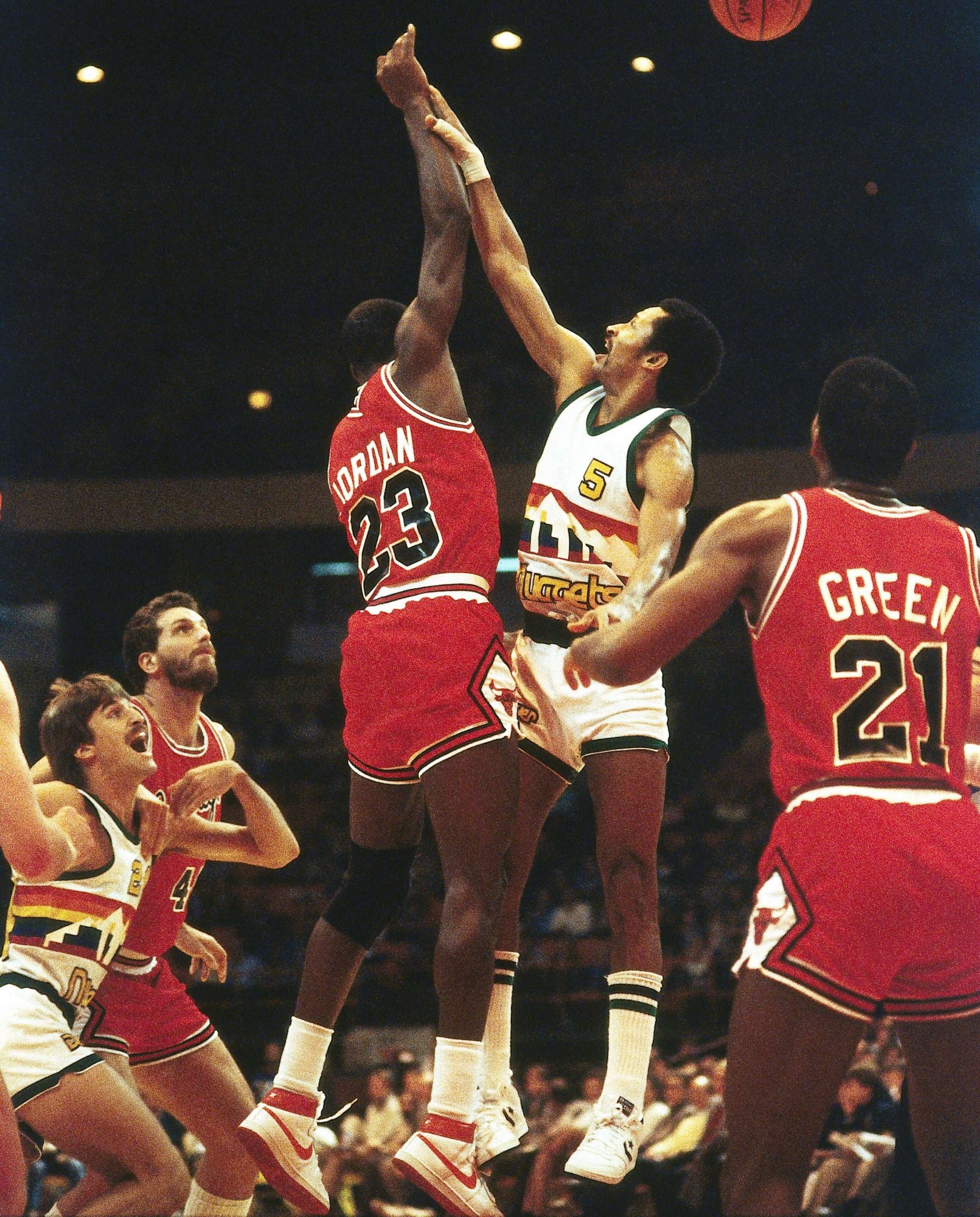 Đấu giá giày Michael Jordan ảnh 1 Dau gia giay Michael Jordan anh 1