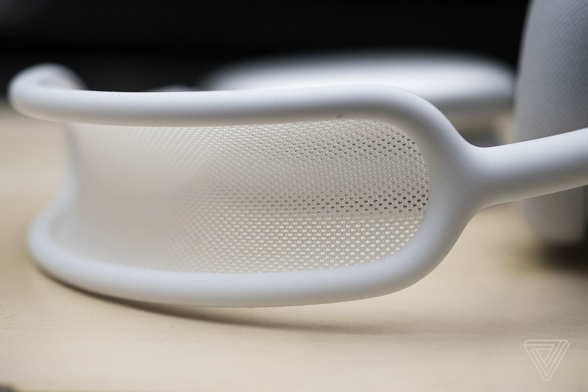 Đánh giá nhanh chiếc tai nghe 549 USD của Apple ảnh 2 Danh gia nhanh chiec tai nghe 549 USD cua Apple anh 2