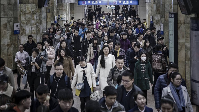 Co gai 22 tuoi qua doi vi van hoa lam viec '996' hinh anh