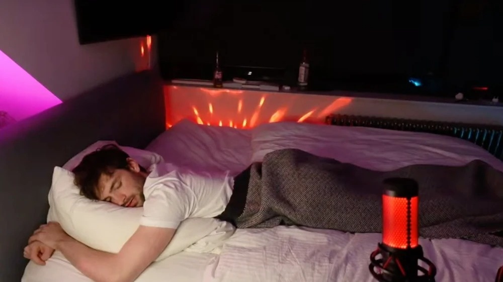 Thanh nien kiem 3.000 USD/tuan nho livestream luc ngu hinh anh