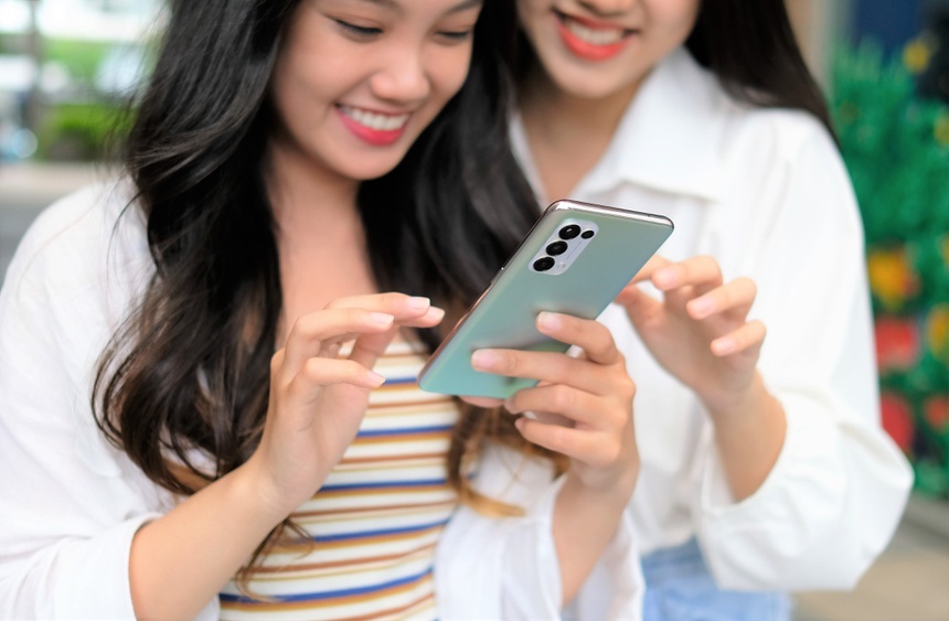 Thi truong smartphone Viet day bat ngo cuoi nam 2020 hinh anh