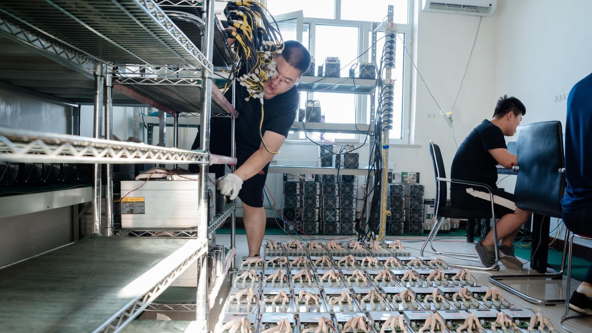 Tesla dang huy hoai moi truong khi dau tu vao Bitcoin? anh 4