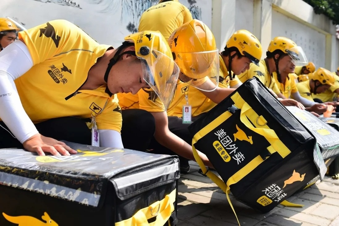 Noi buon cua shipper giao hang xuyen Tet Nguyen dan anh 2