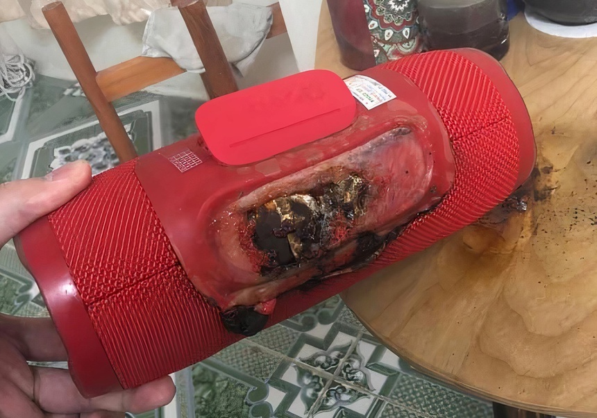 Nhung sai lam de mac phai khi sac thiet bi dien tu anh 1