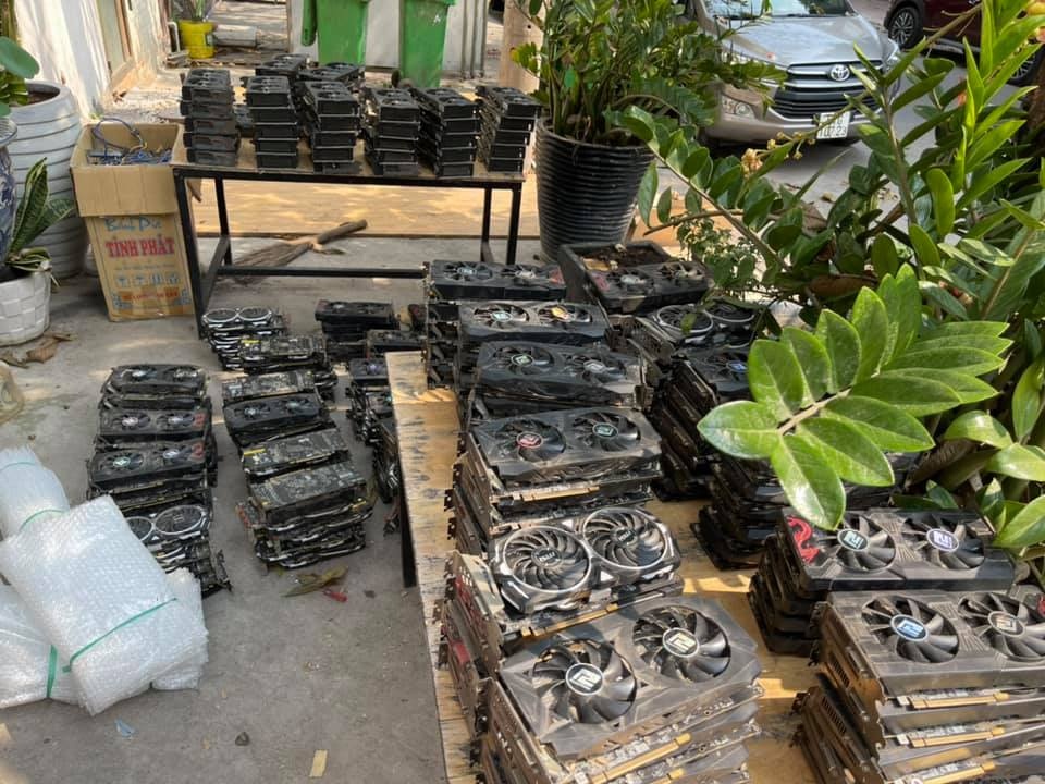 Thi truong mua ban VGA soi dong nho gia coin tang cao anh 2