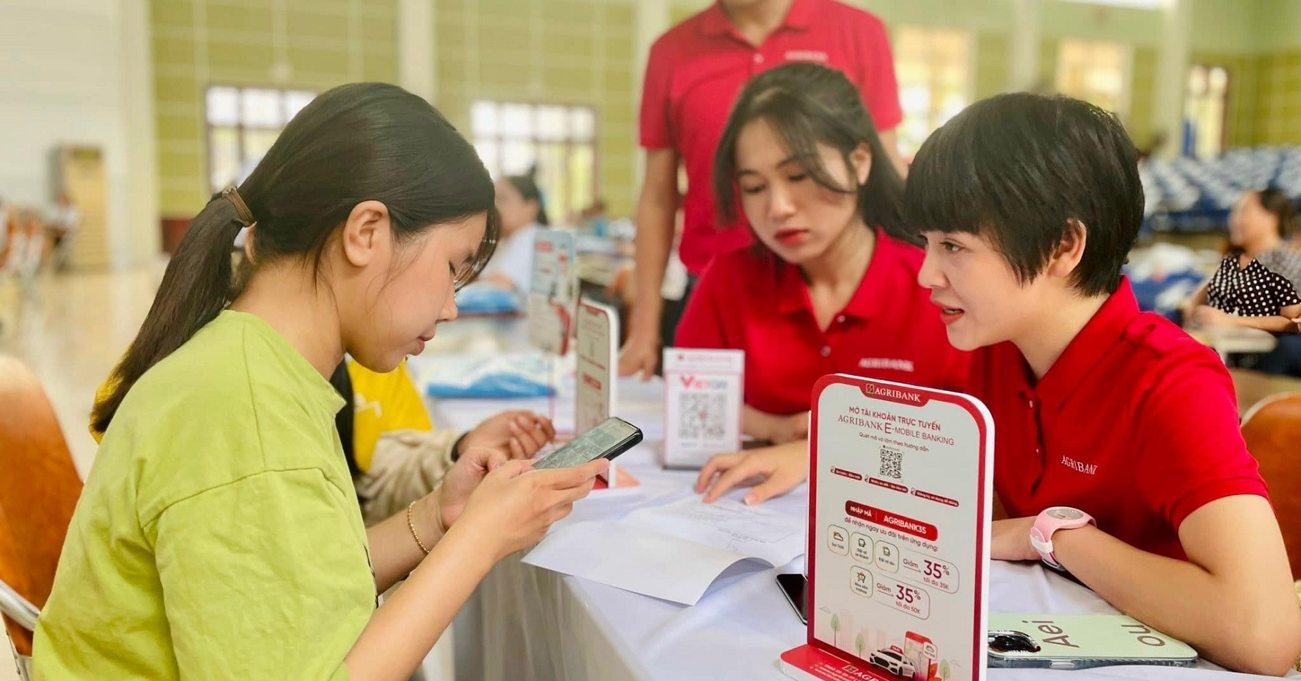 He lo muc thu nhap trung binh cua nhan vien Agribank hinh anh