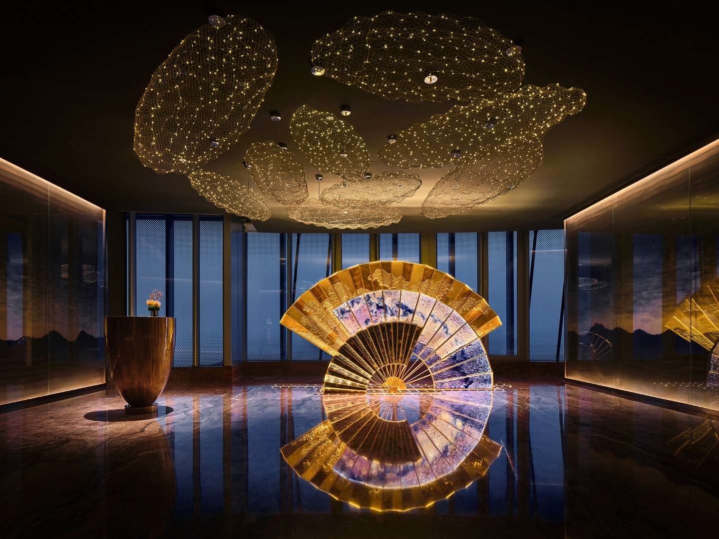 Khach san cao 632 m mo cua anh 5