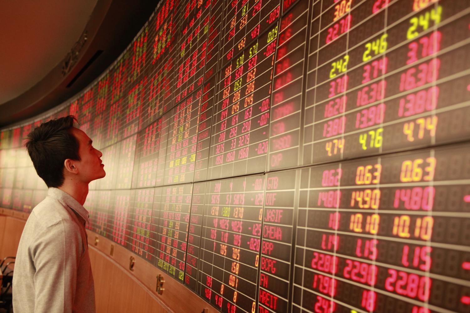 Cac quy nuoc ngoai tai Dong Nam A lien tuc ban co phieu hinh anh