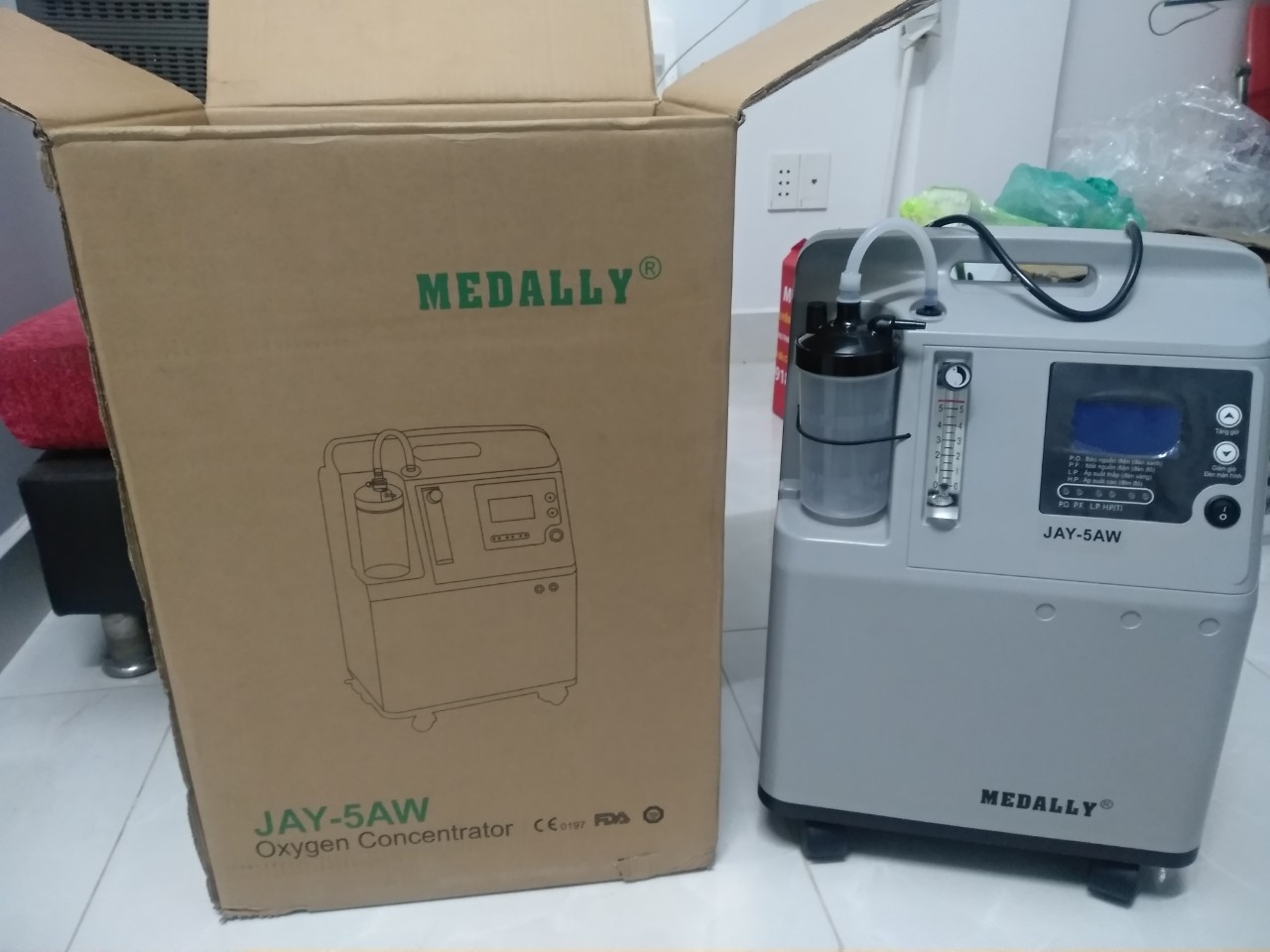 Khong hieu ro ve Covid-19, nhieu nguoi mua may tao oxy hinh anh