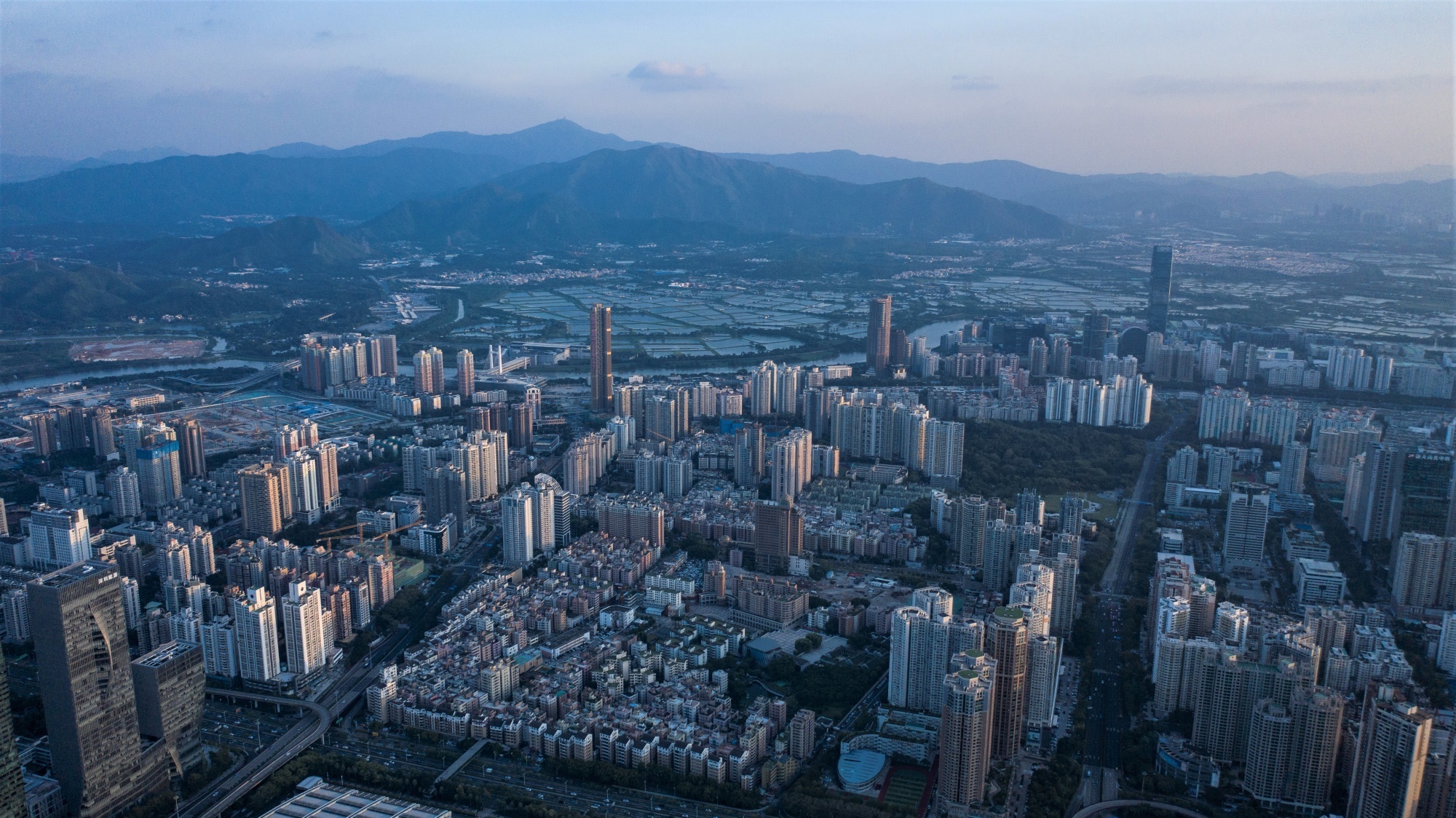 Khoi tai san 30 ty USD dang 'an nau' o Tham Quyen hinh anh