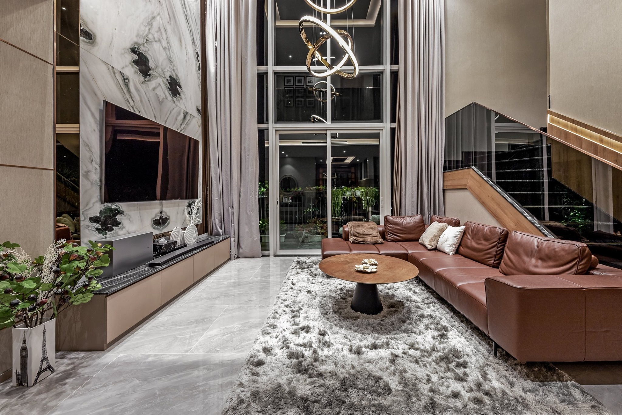 Can penthouse o TP.HCM anh 2