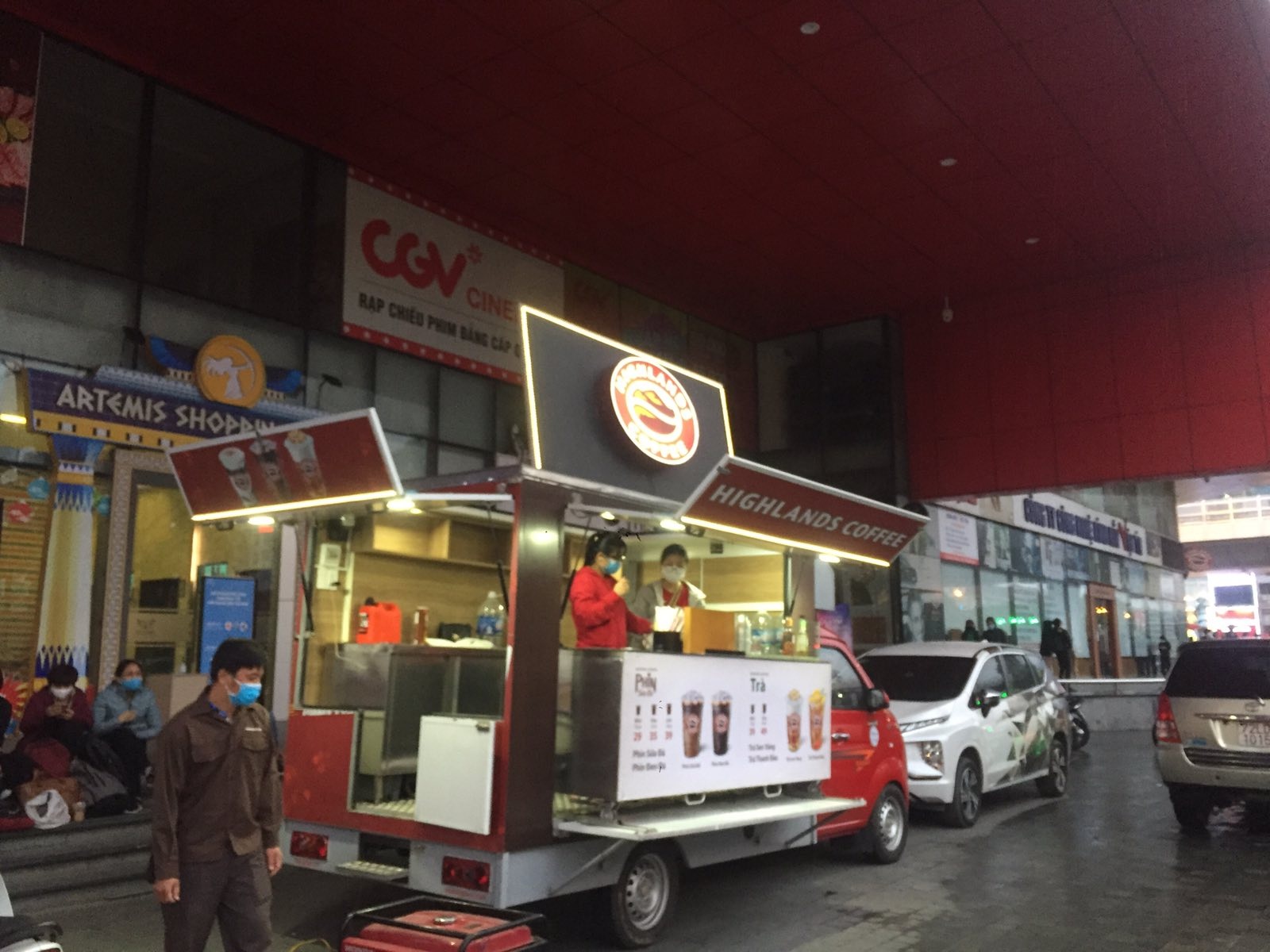 Highlands Coffee nợ tiền mặt bằng ảnh 2 Highlands Coffee no tien mat bang anh 2