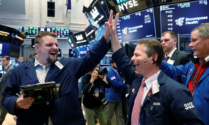 Chung khoan My tang manh hinh anh