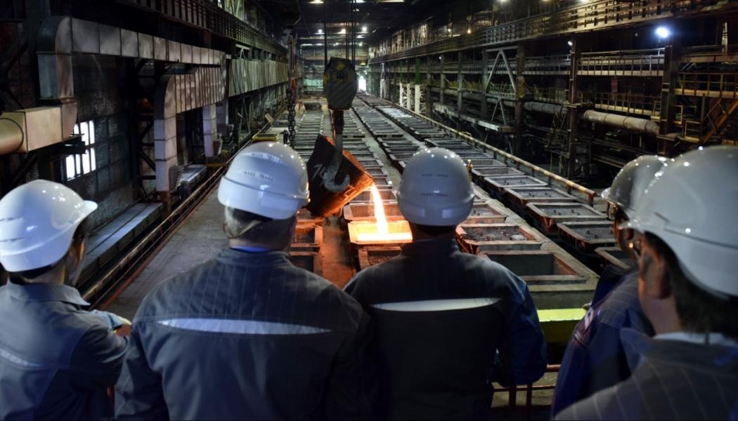 Gia nickel lap ky luc hinh anh