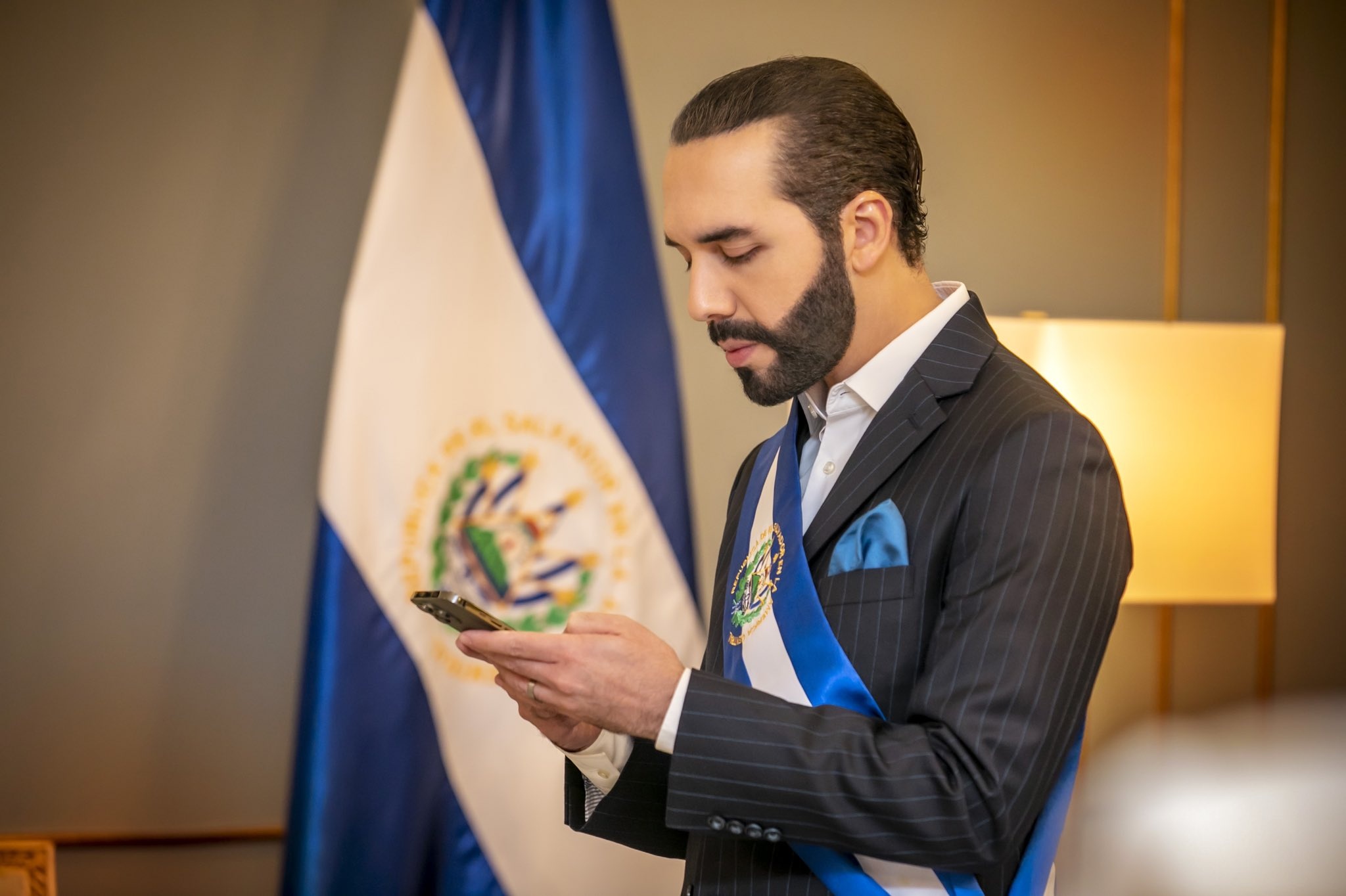 El Salvador vua chi 15,5 trieu USD 'bat day' Bitcoin hinh anh