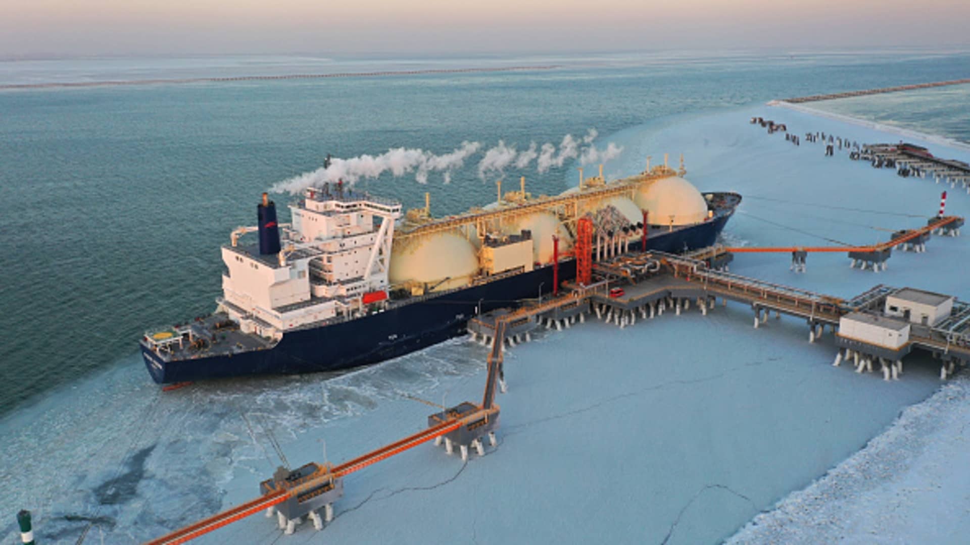 Trung Quoc, An Do, Tho Nhi Ky tranh thu nhap dau re tu Nga hinh anh