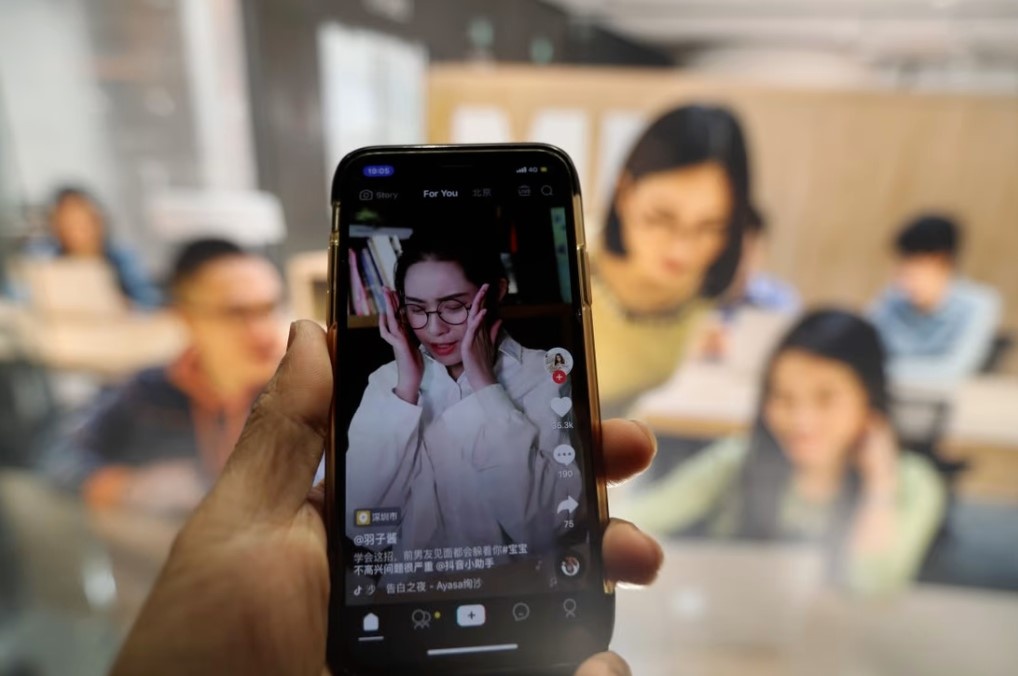 Cach TikTok Trung Quoc kiem tien tu nguoi dung hinh anh