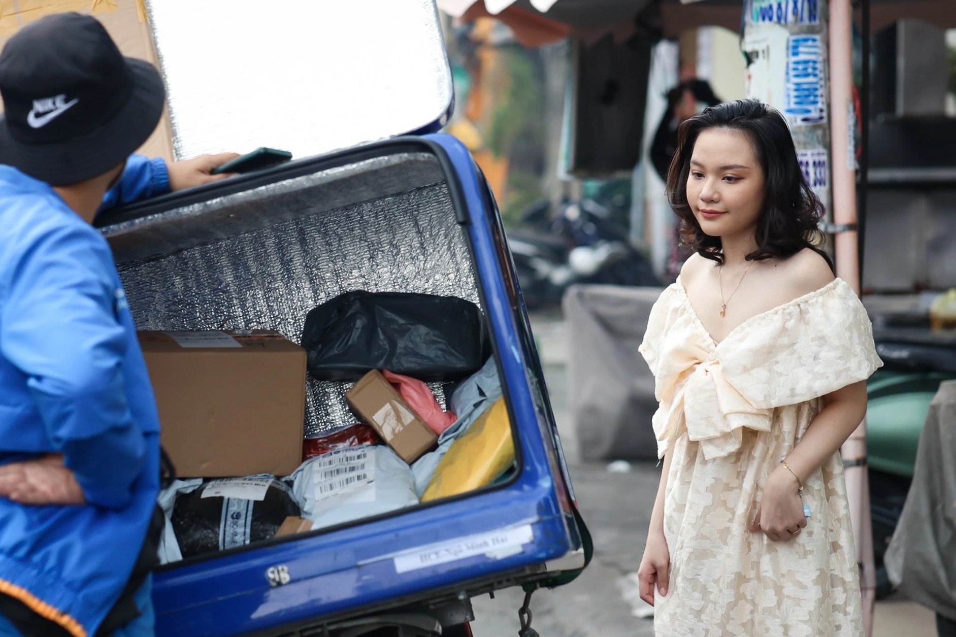 VECOM mong co quan thue giam ganh nang cho san thuong mai dien tu hinh anh