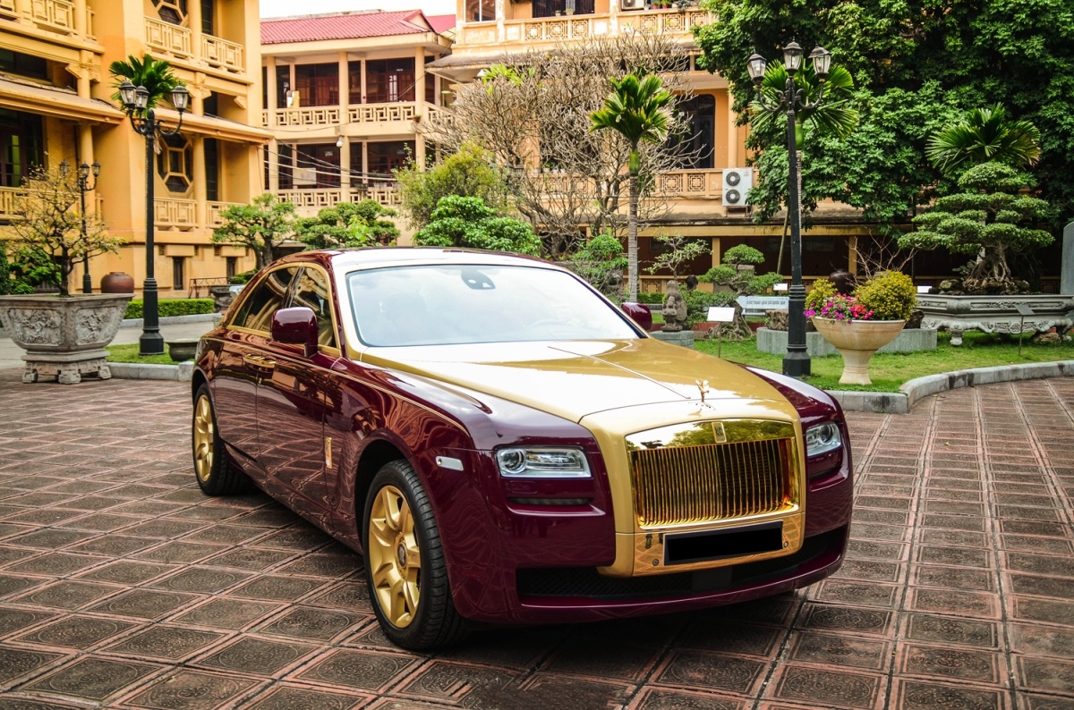 rolls royce trinh van quyet,  dau gia sieu xe,  dau gia du thuyen anh 3