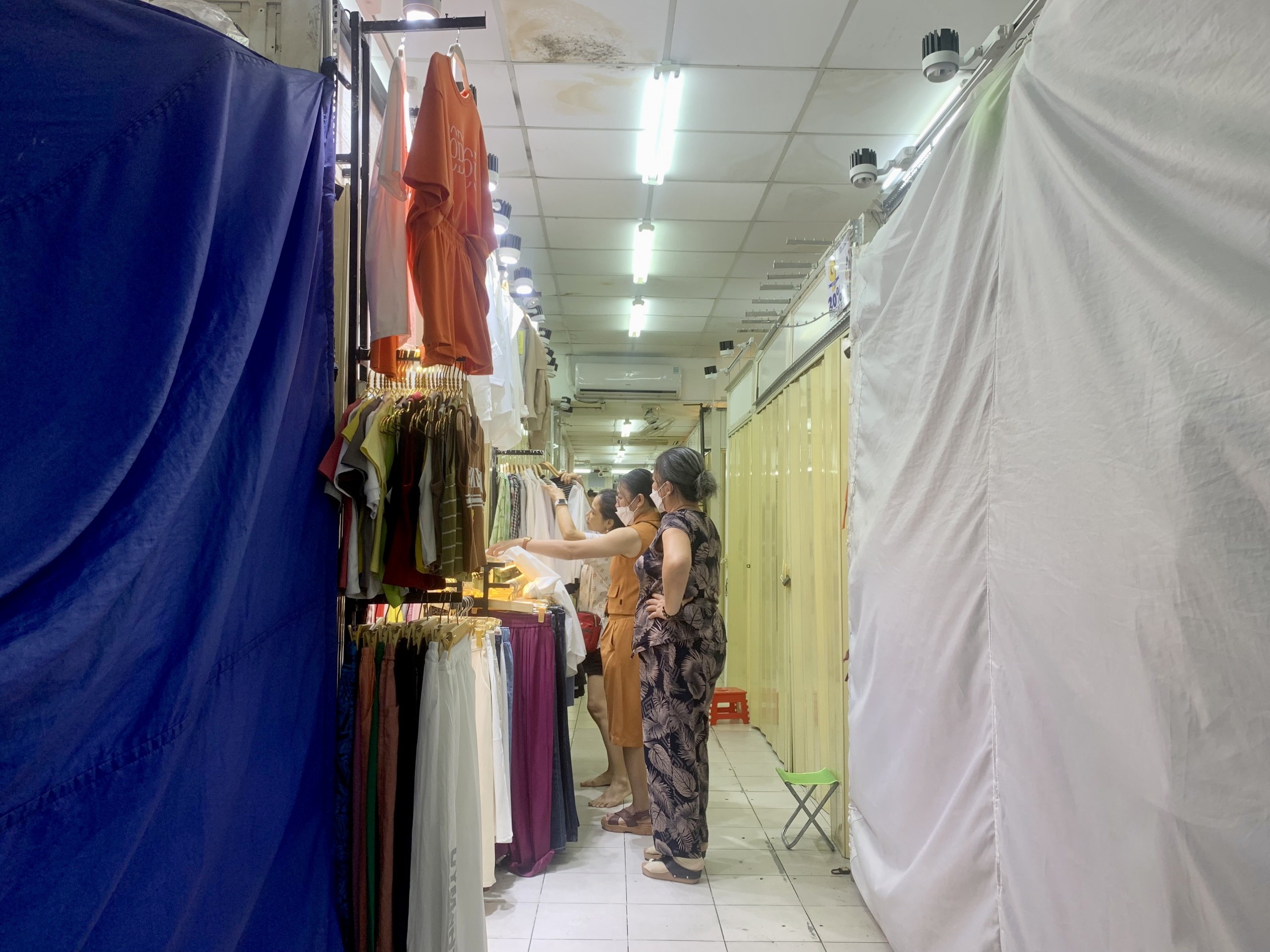 kiosk saigon square, đóng cửa saigon square, saigon square phan thành ảnh 2 kiosk saigon square, dong cua saigon square, saigon square phan thanh anh 2