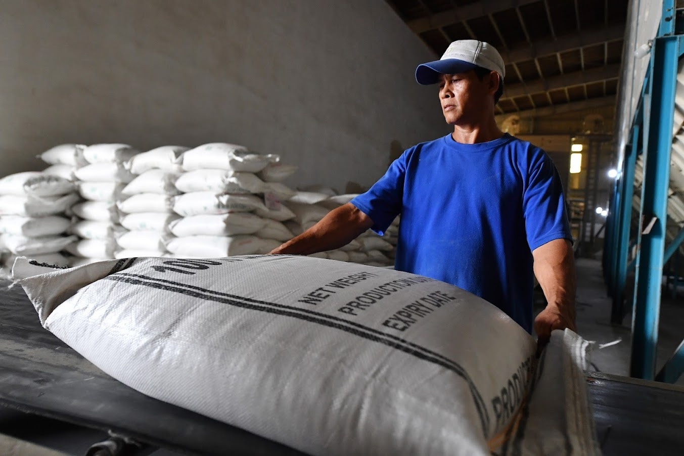 doanh thu vinachem,  loi nhuan vinachem anh 1