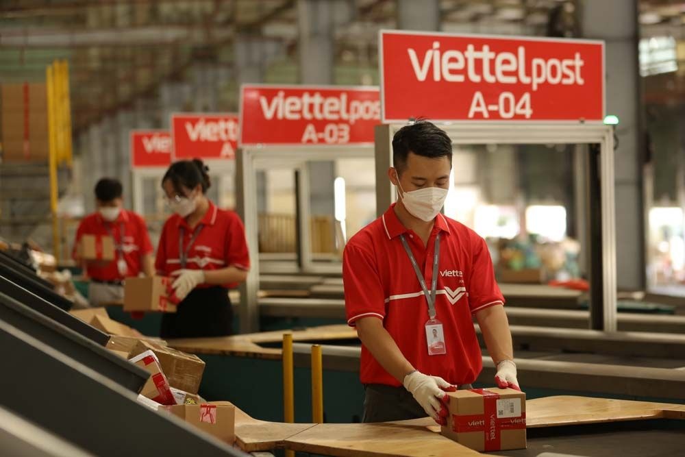Loi nhuan cua Viettel Post boc hoi 98% hinh anh