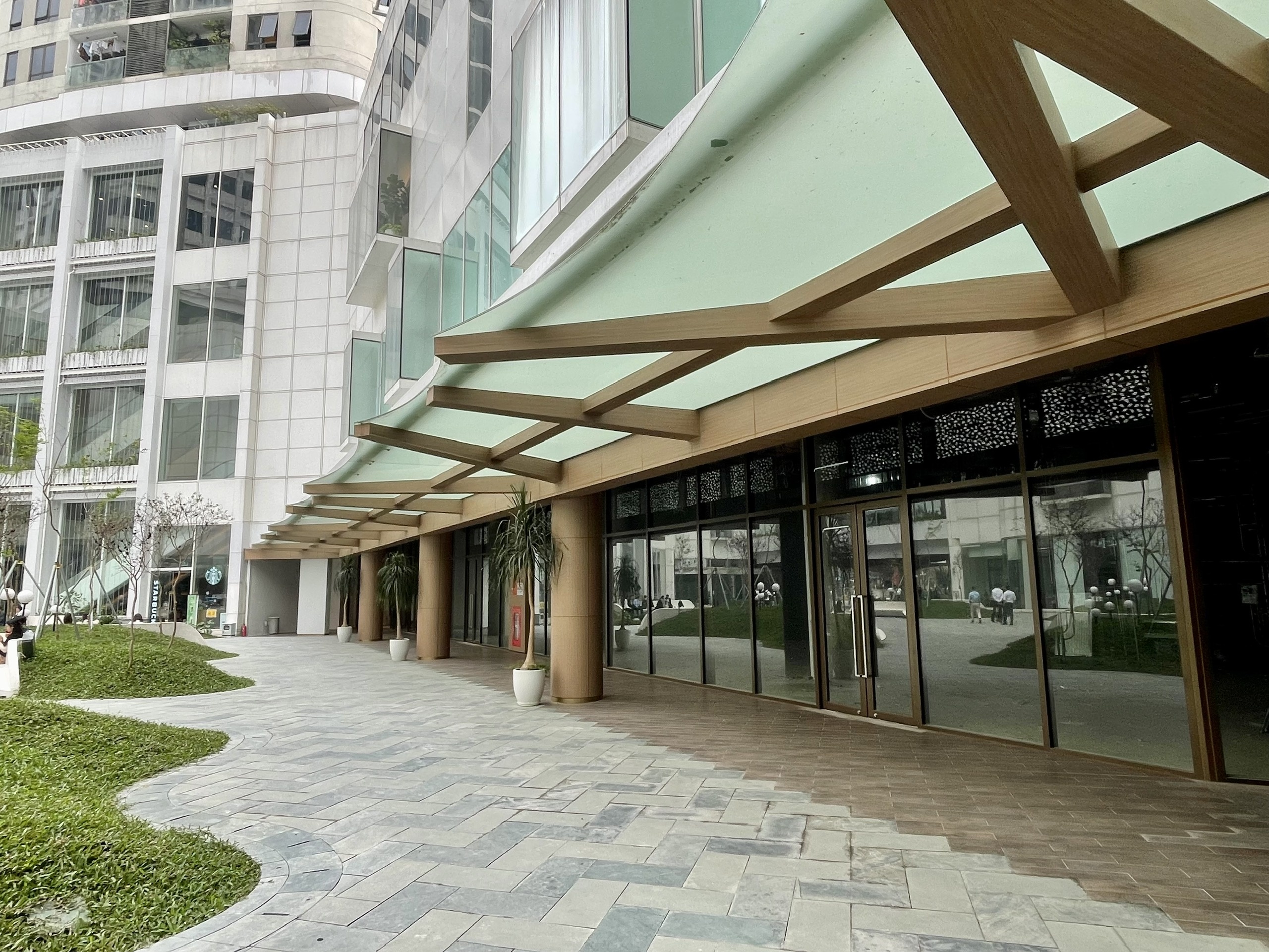 cac tttm o ha noi,  trung tam thuong mai,  tttm dong cua anh 5