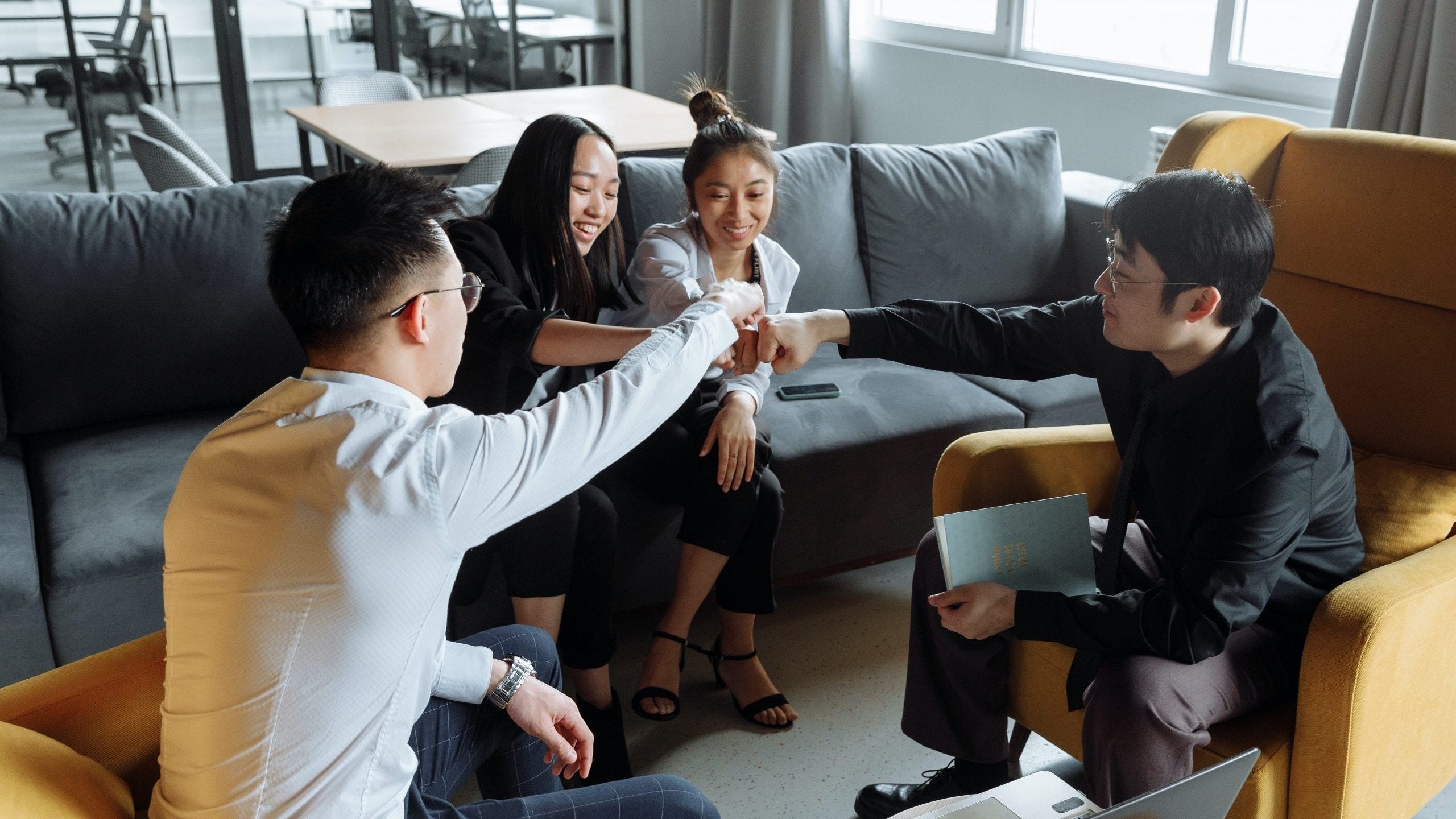 thu thach khong chi tieu anh 1