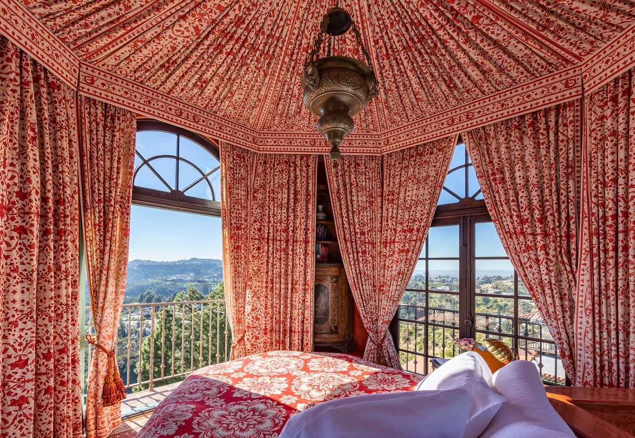 Biet thu Hollywood tung qua tay Madonna duoc rao ban 21 trieu USD hinh anh