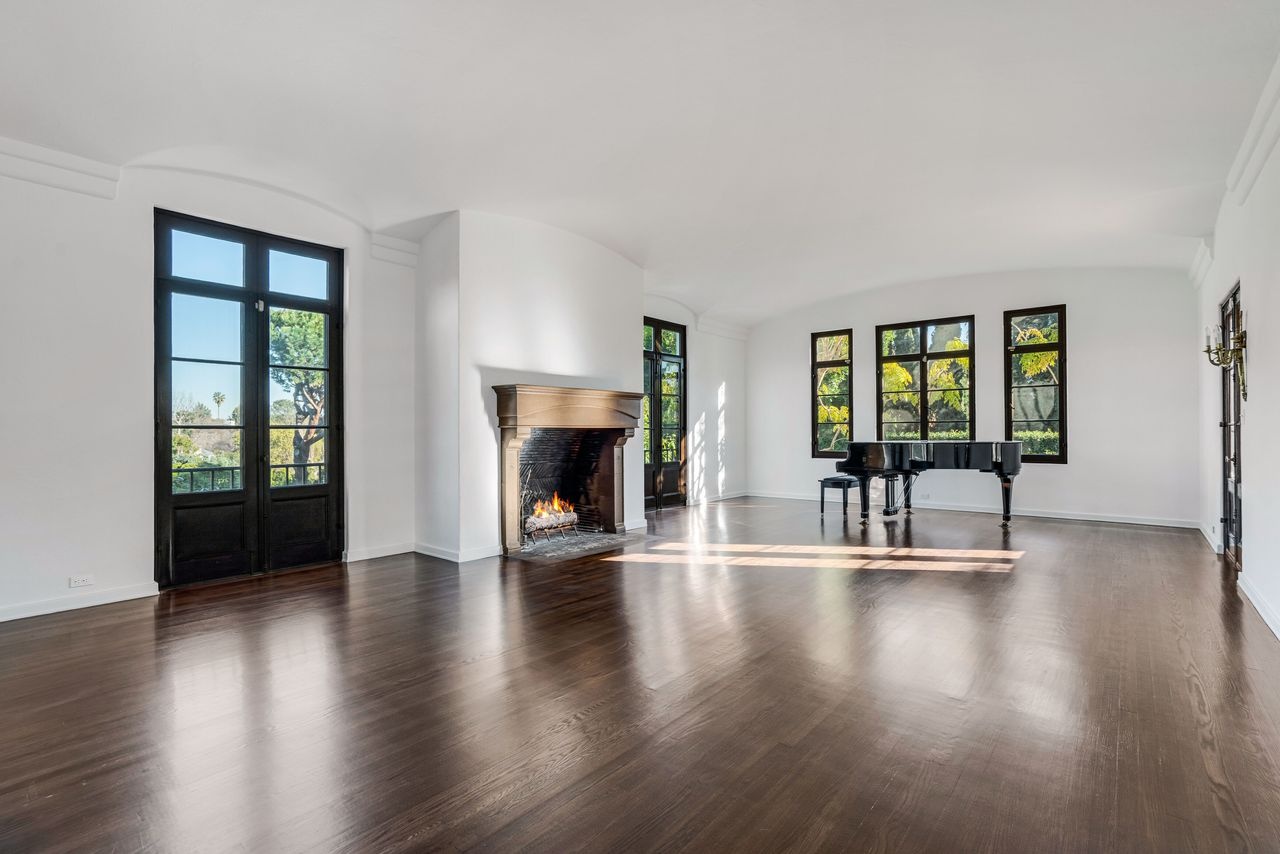 biet thu cua the beatles,  gia biet thu anh 7