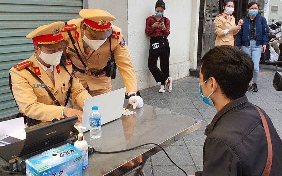 Cham nop tien phat vi pham hanh chinh se bi tinh lai theo ngay hinh anh