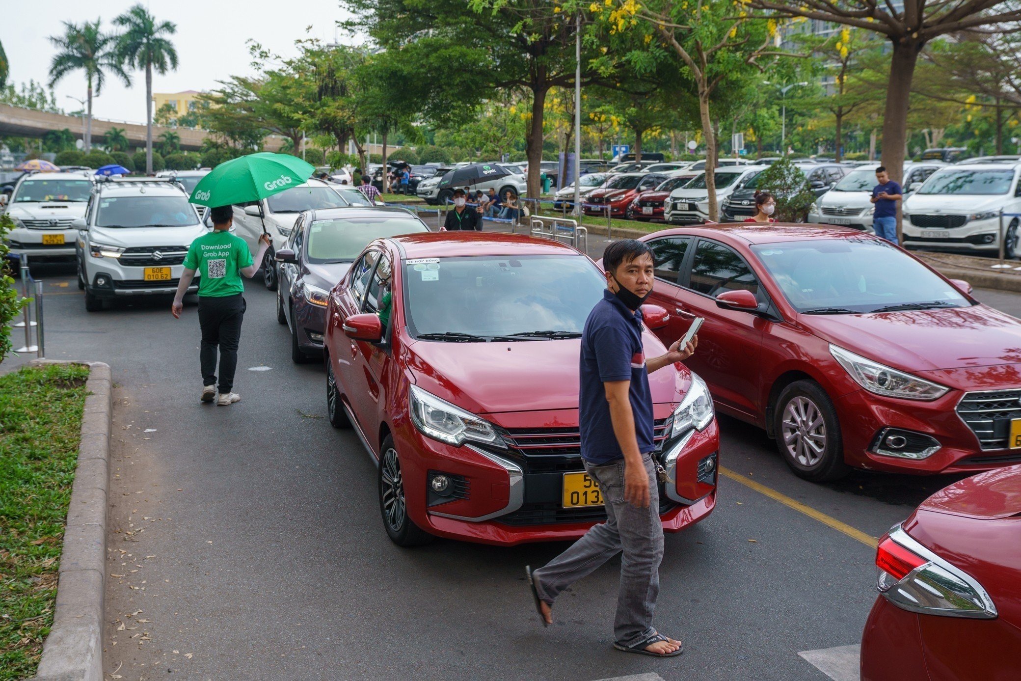 Da Nang de nghi lam ro hop dong hop tac kinh doanh cua Grab hinh anh