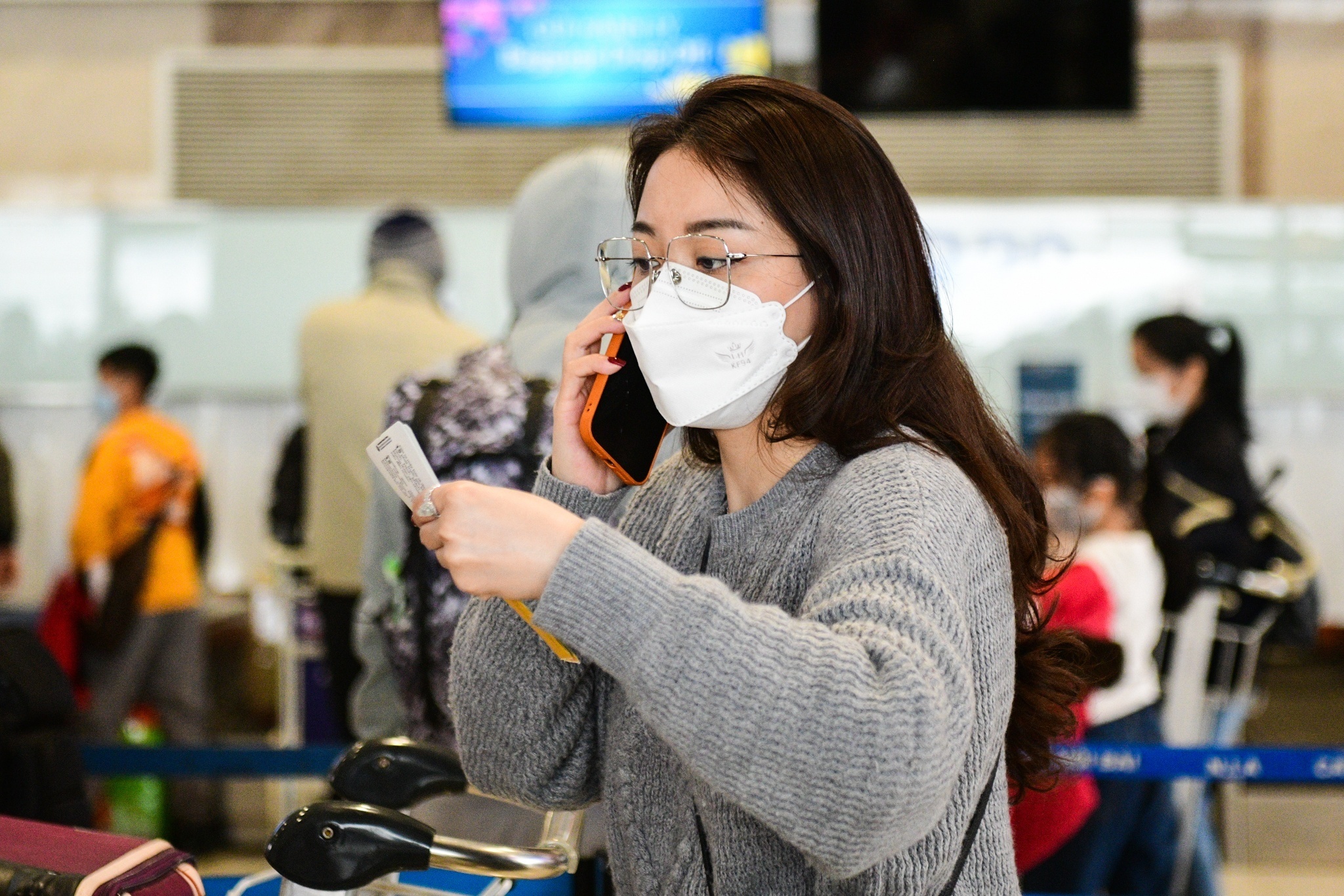 Xuat hien mang di dong moi co dau so 0777 hinh anh