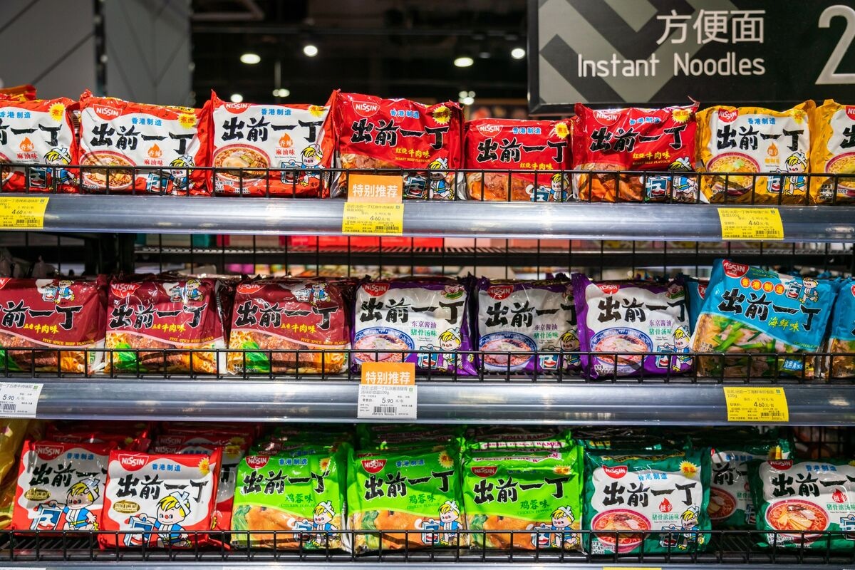 Nha san xuat mi an lien dau tien tren the gioi thua lo o Viet Nam hinh anh